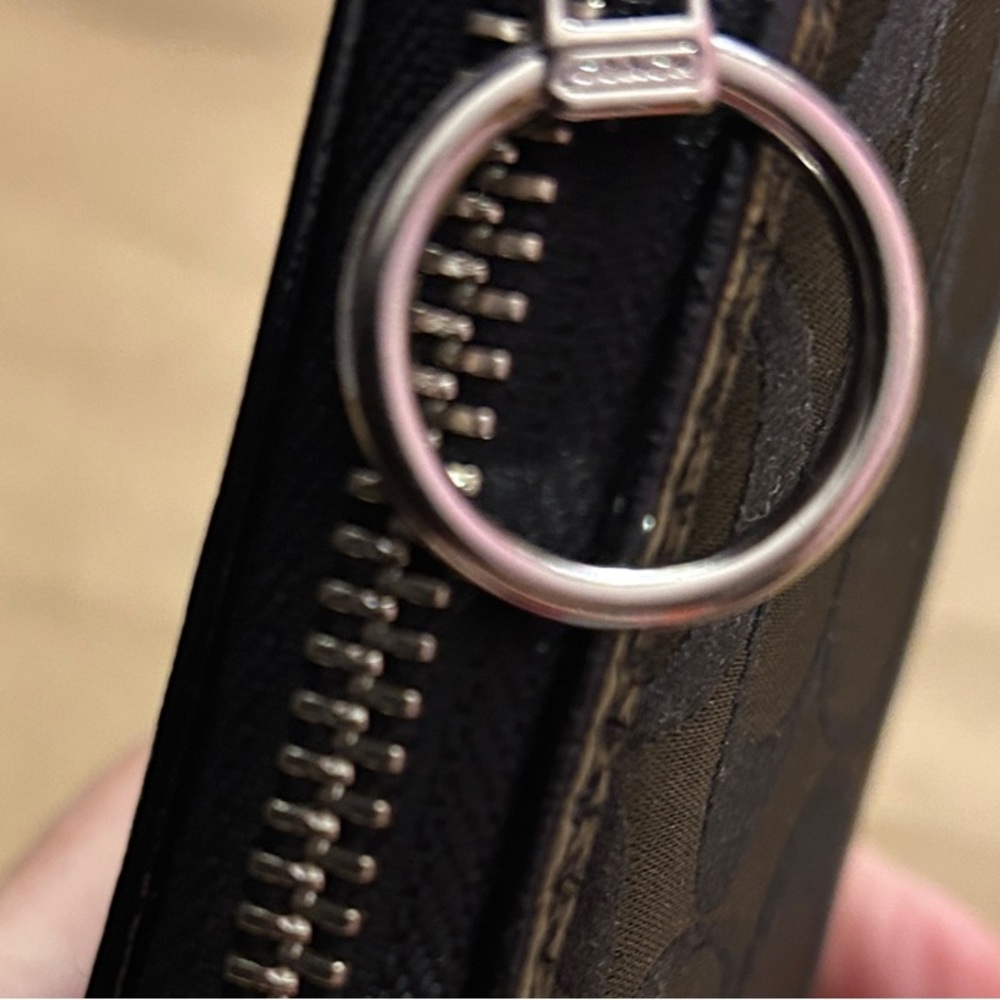 Coach Poppy Zip-Around Long Wallet in Signature Jacquard EUC - Picture 7 of 12